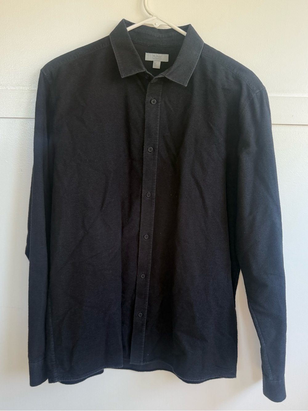 COS Men’s Button Up Shirt 100% Cotton Flannel Size Large Black Minimalist